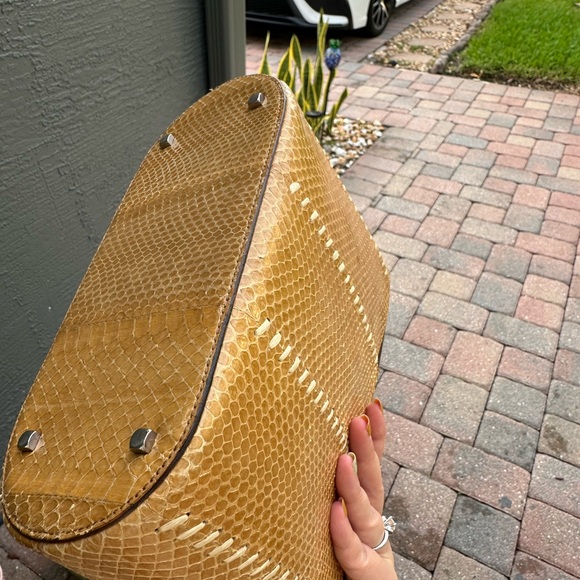 Salvatore Ferragamo snake skin vintage bag - Picture 9 of 12